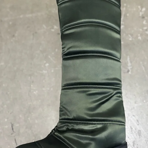 Jeffrey Campbell Squall Dark Green Winter Boots
Size 8 - Picture 10 of 10